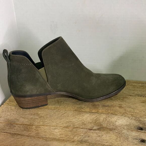 BP. Green leather suede  ankle booties. Slip on round‎ toe Chelsea boots - Picture 3 of 8